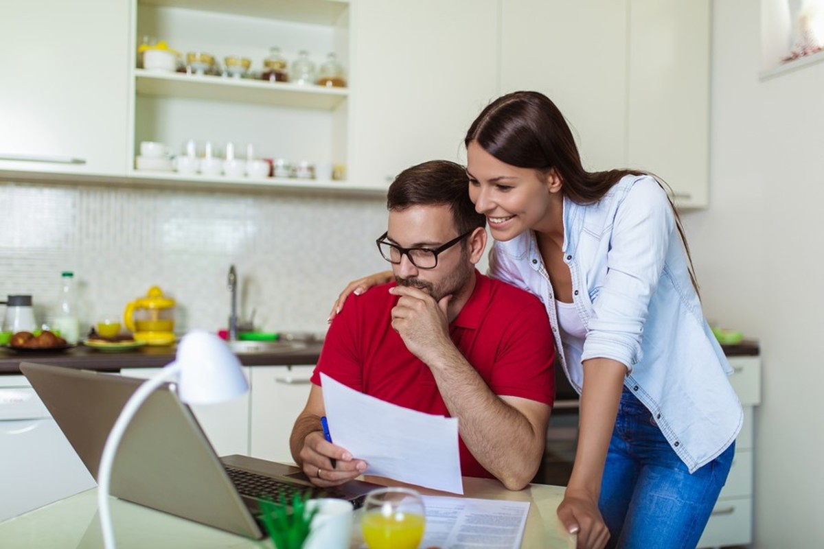 ClearOne Debt Settlement Pros and Cons Couple